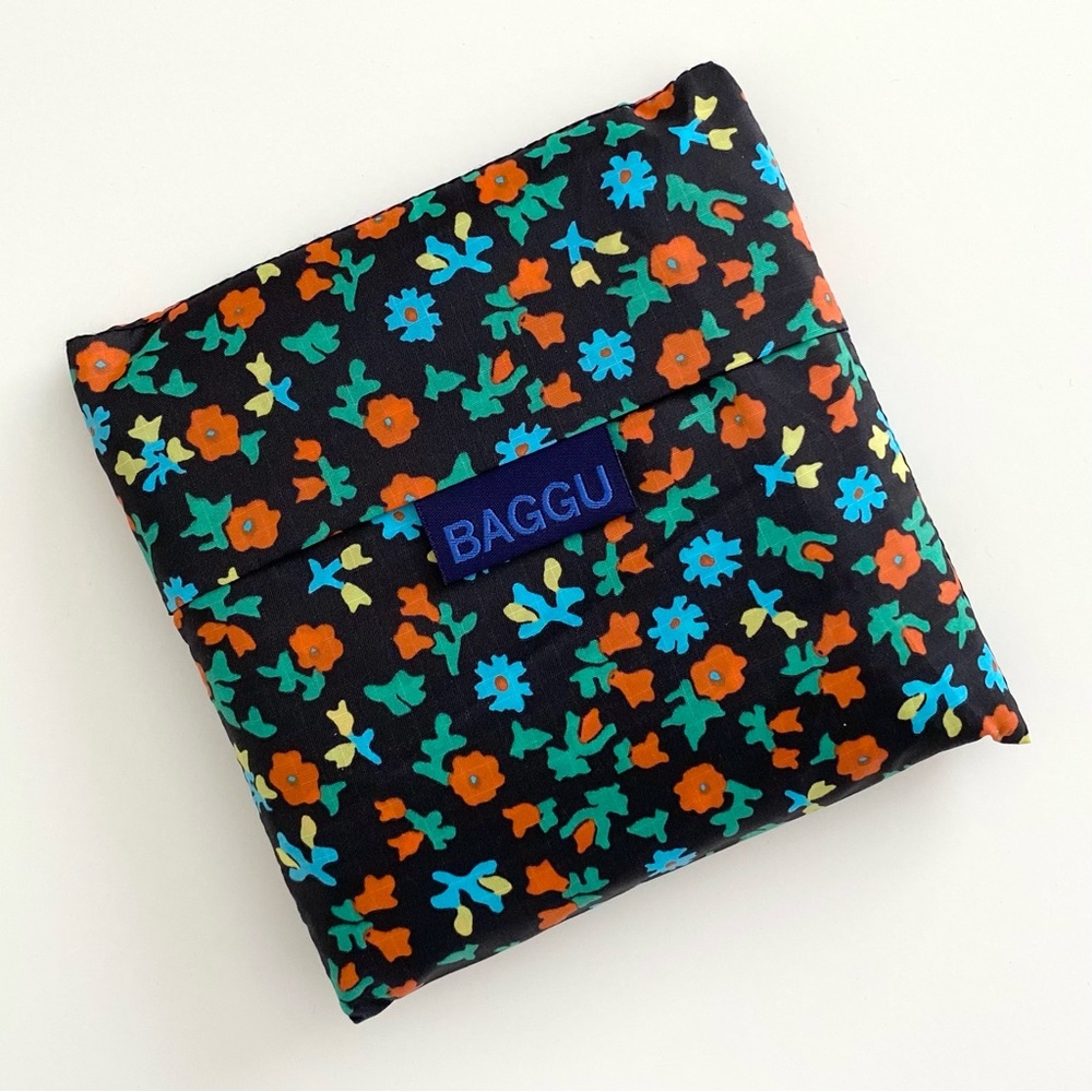 BAGGU • Big Reusable Bag in Black Calico Floral
